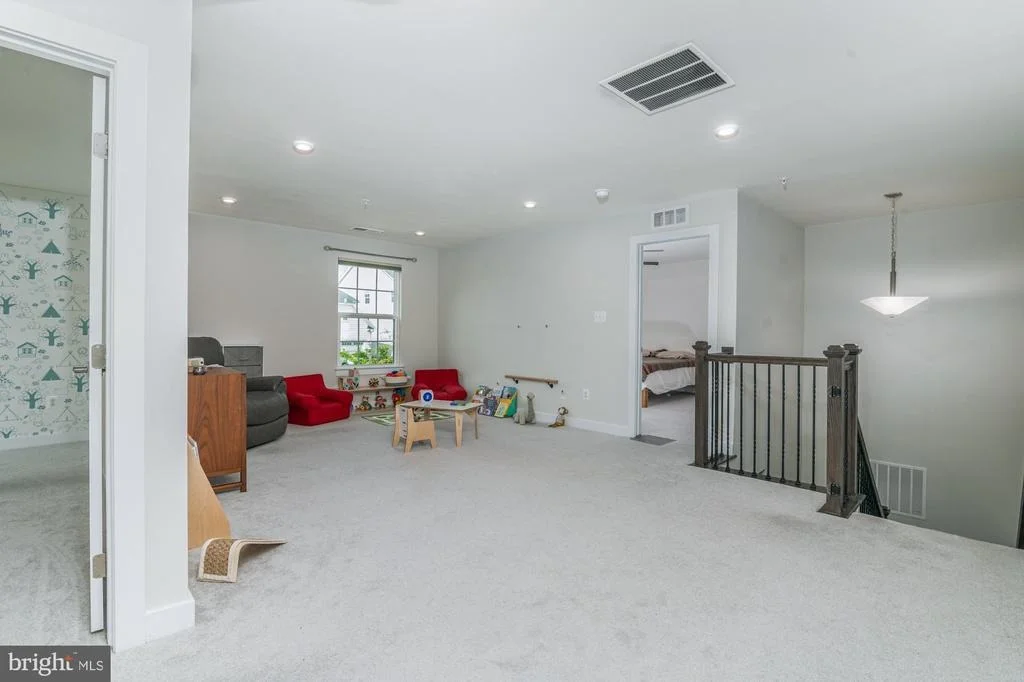 Photo of 405 POTOMAC VIEW PARKWAY