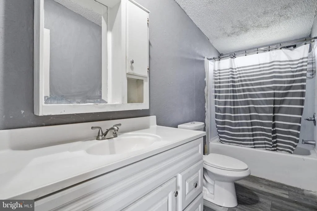 Photo of 12115 HEATHER DRIVE