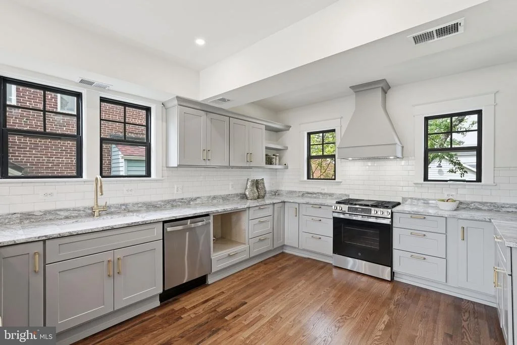 Photo of 2605 33RD STREET SE