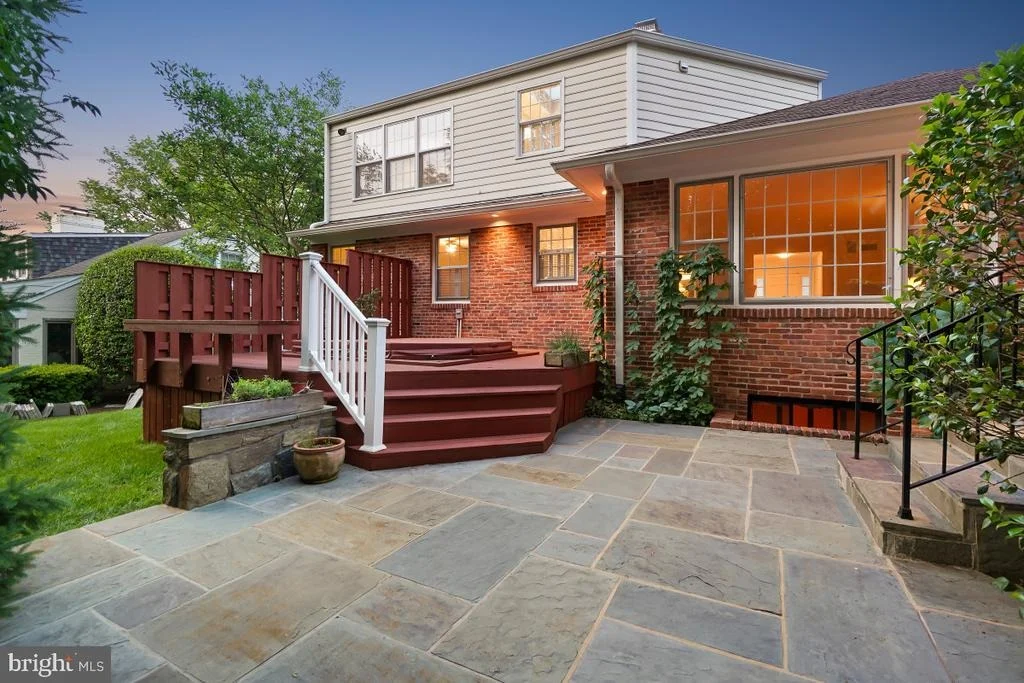 Photo of 7214 POMANDER LANE
