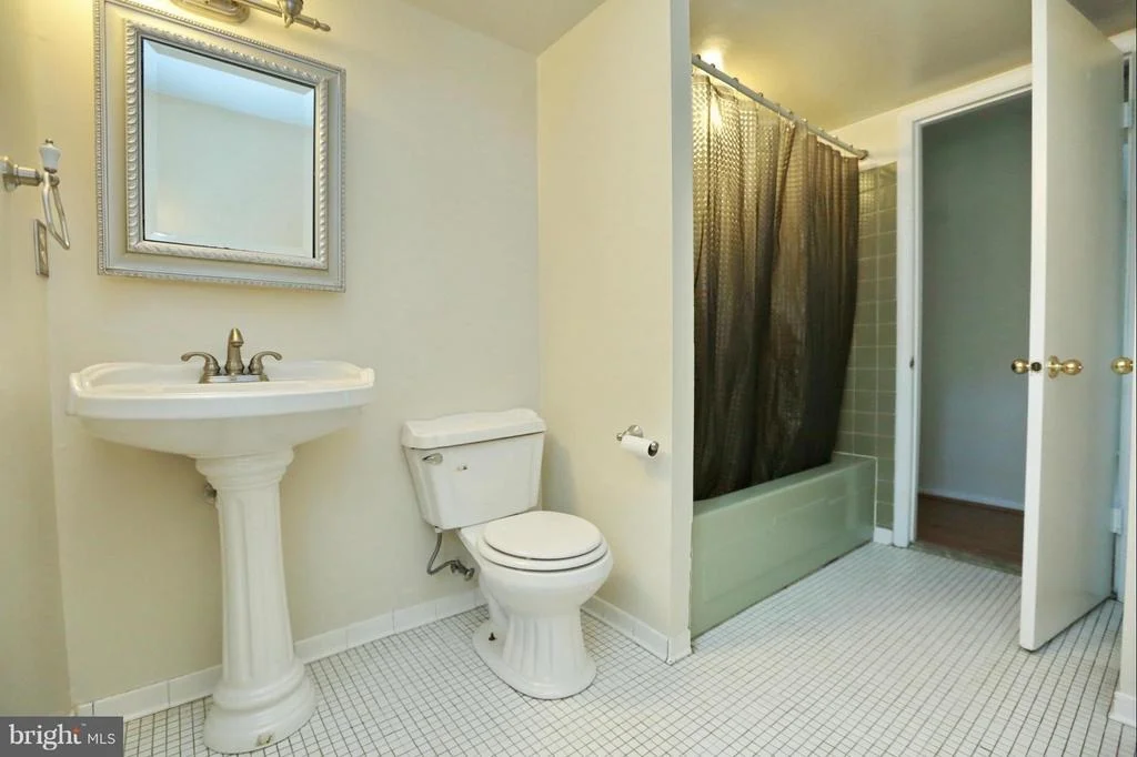 Photo of 2690 PINEWOOD DRIVE