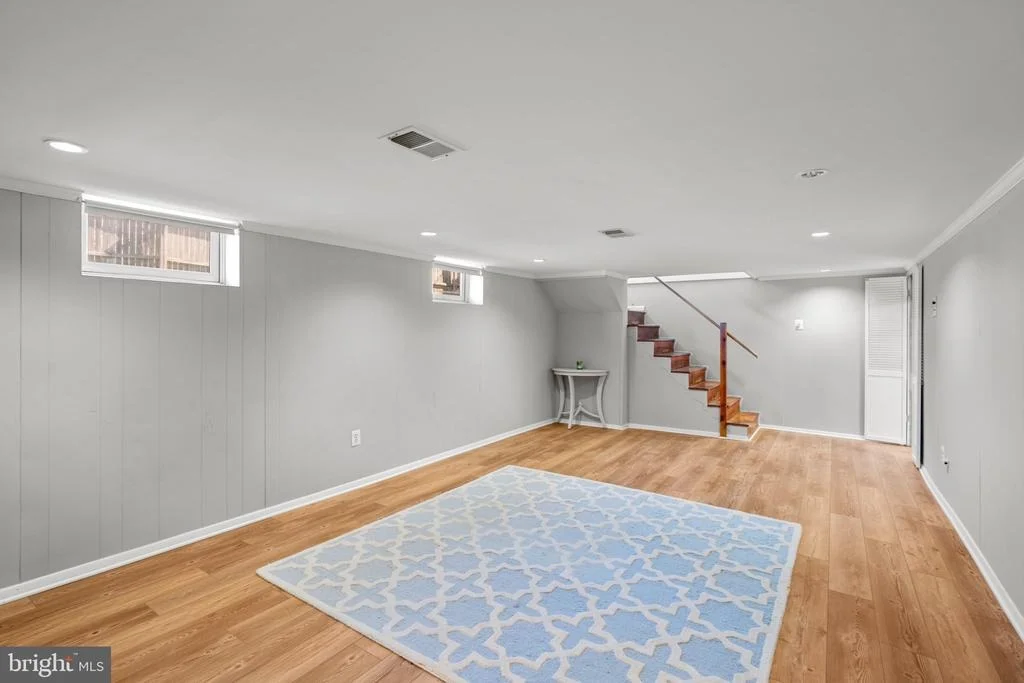 Photo of 423 NEEPIER ROAD