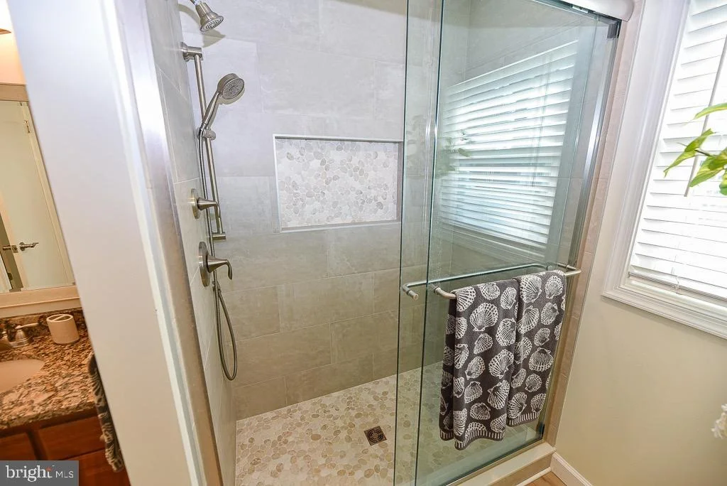 Photo of 956 LAKE VIEW DRIVE