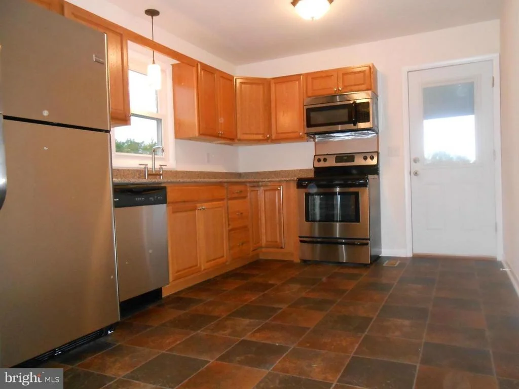 Photo of 6212 APPLETOWN ROAD