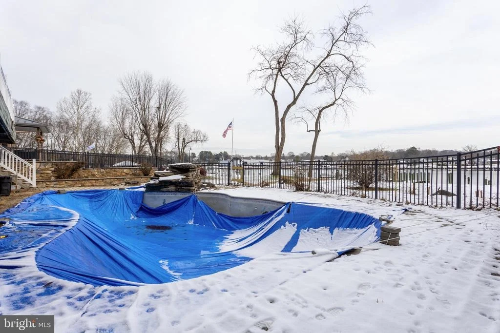 Photo of 415 SHORE DRIVE
