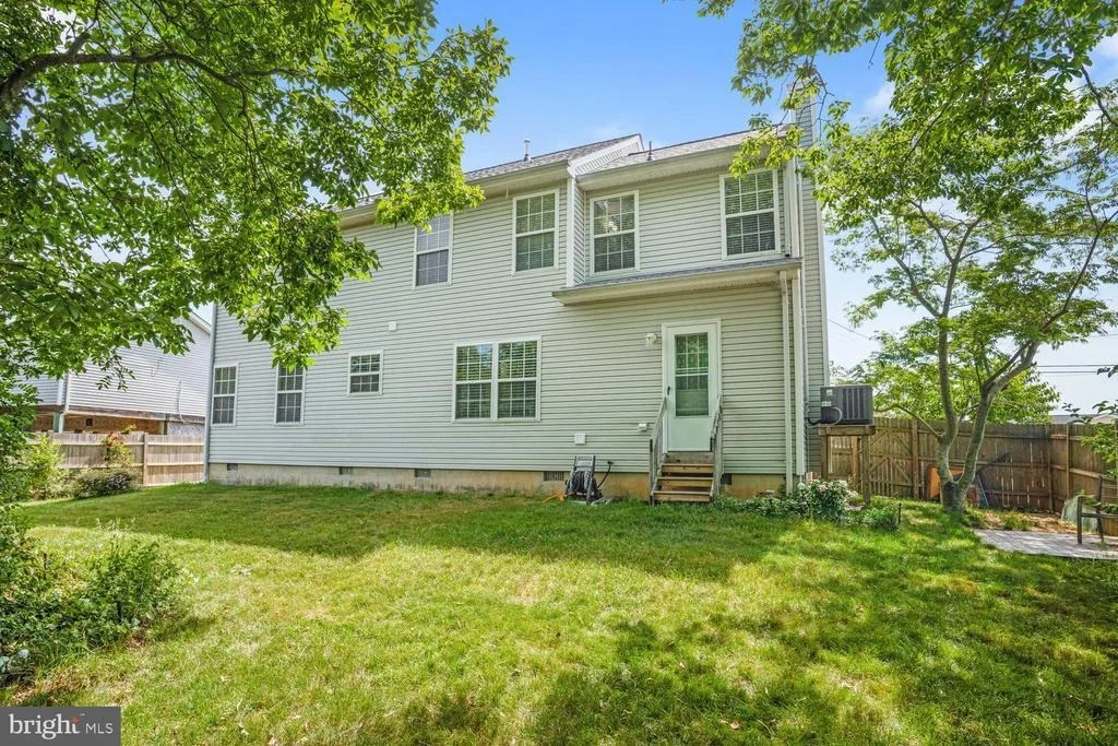Photo of 20 OCEAN BOULEVARD