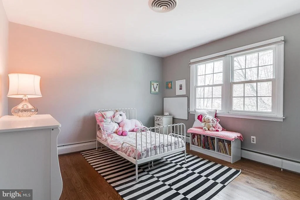 Photo of 9702 LONGVIEW DRIVE