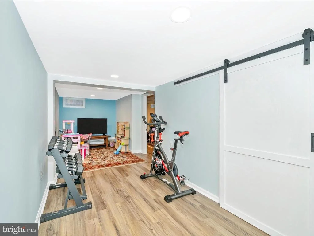 Photo of 903 MERCER PLACE