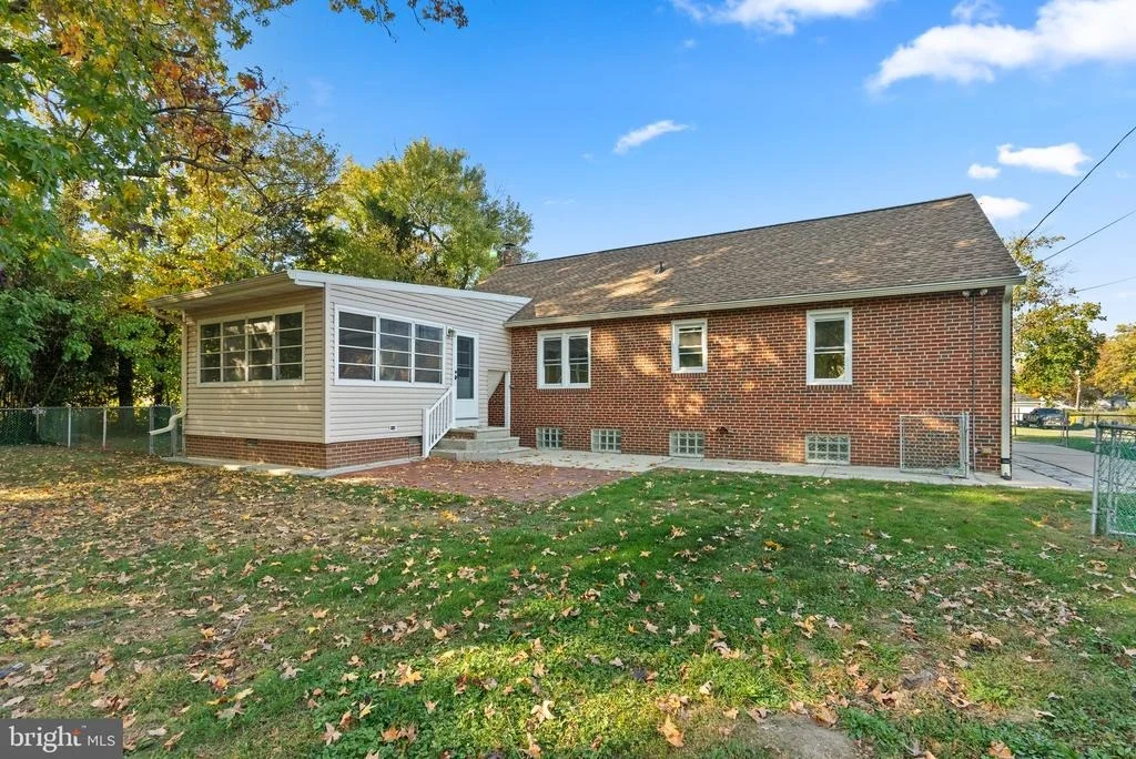 Photo of 531 FOREST VIEW ROAD