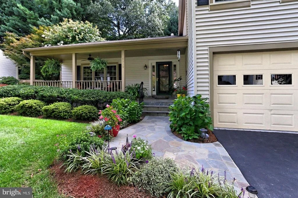 Photo of 5938 OAK LEATHER DRIVE