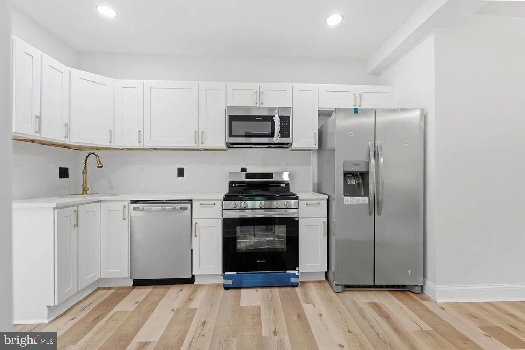 Photo of 5807 DADE STREET