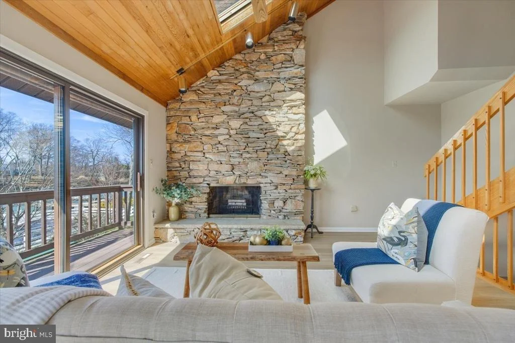 Photo of 1836 BURLEY LANE