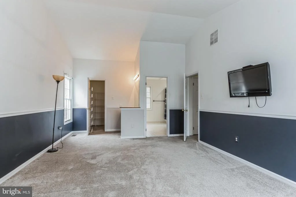 Photo of 8000 SENECA VIEW DRIVE