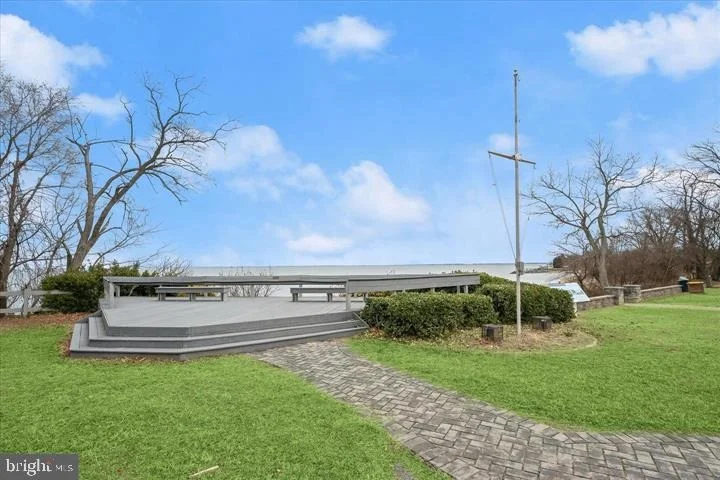 Photo of 1292 SWAN DRIVE