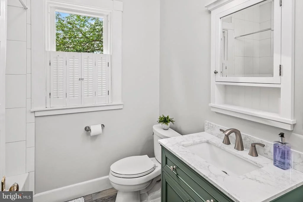 Photo of 208 EDGEWATER DRIVE