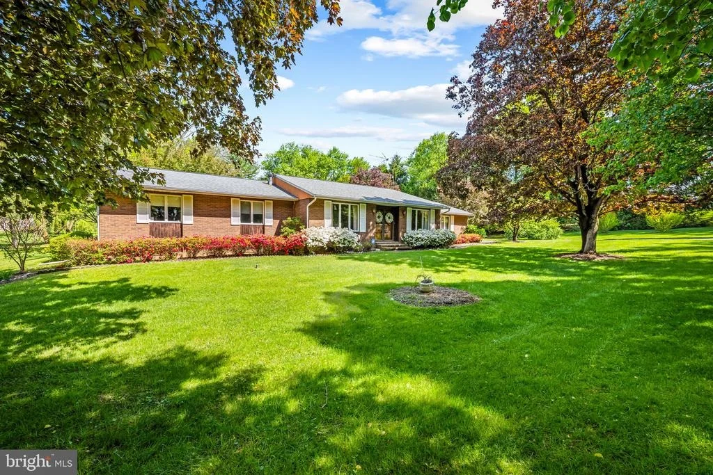 Photo of 6516 LEWIS ROAD