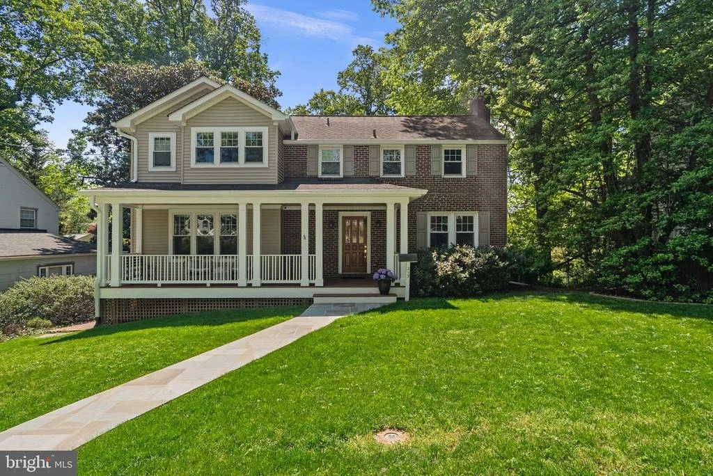 Photo of 213 CRESTMOOR CIRCLE