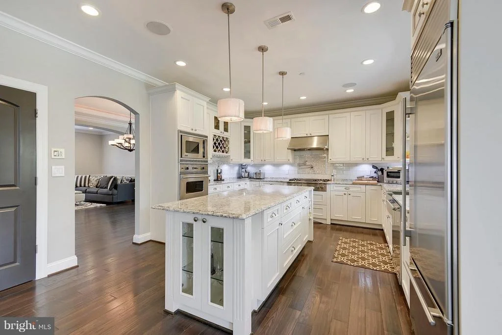 Photo of 6004 MUNCASTER MILL ROAD