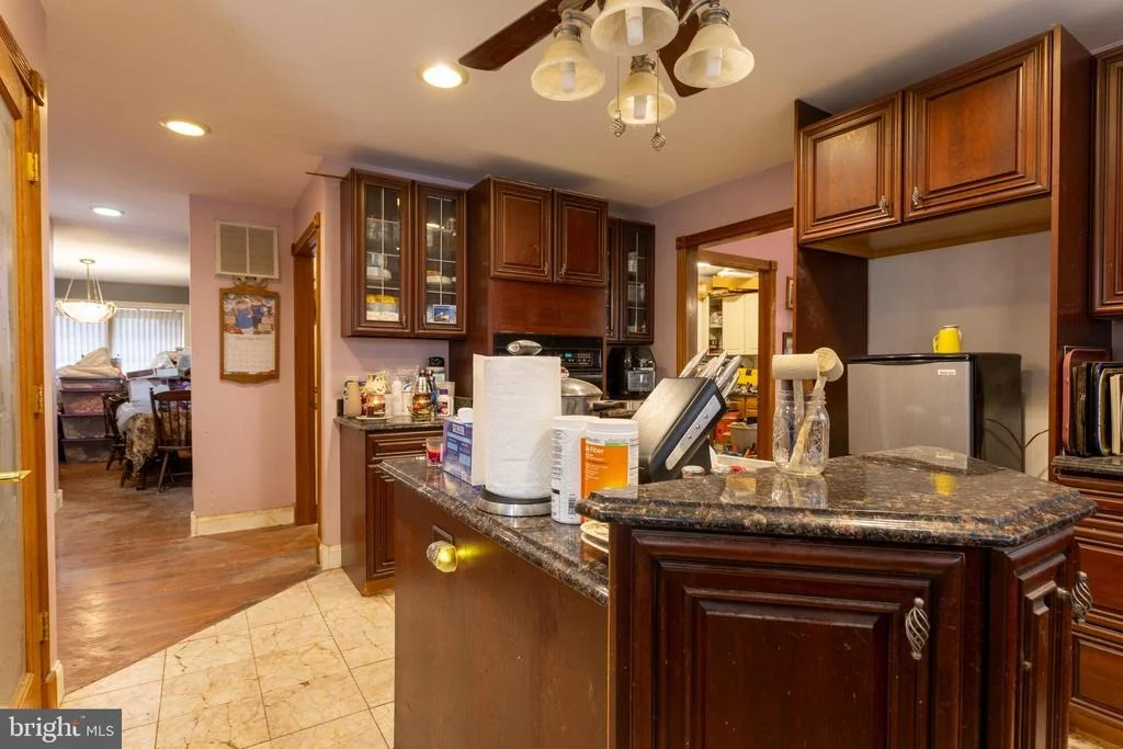 Photo of 415 SHORE DRIVE