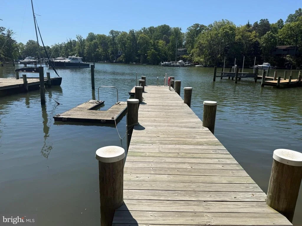Photo of 1022 HARBOR DRIVE