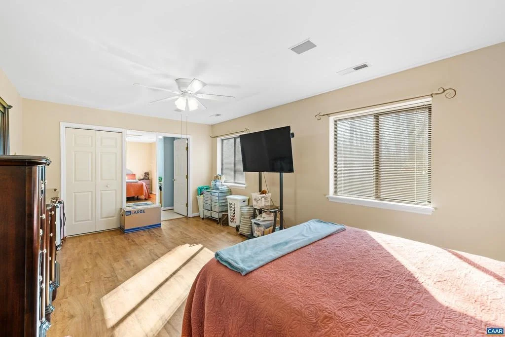 Photo of 465 HIDDEN RIDGE RD