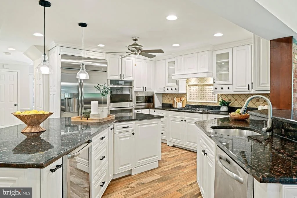 Photo of 7821 FALSTAFF ROAD