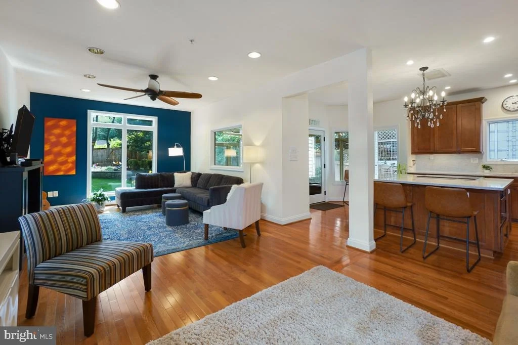 Photo of 412 SILVER SPRING AVENUE