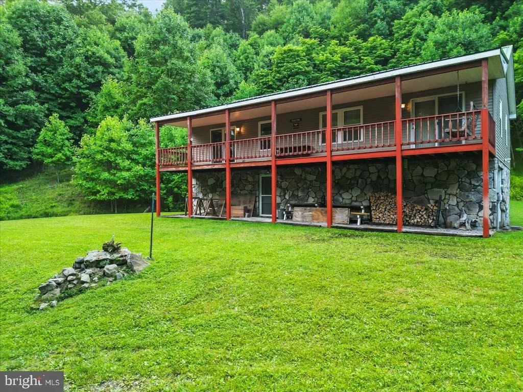 Photo of 611 TIMBER TRAIL
