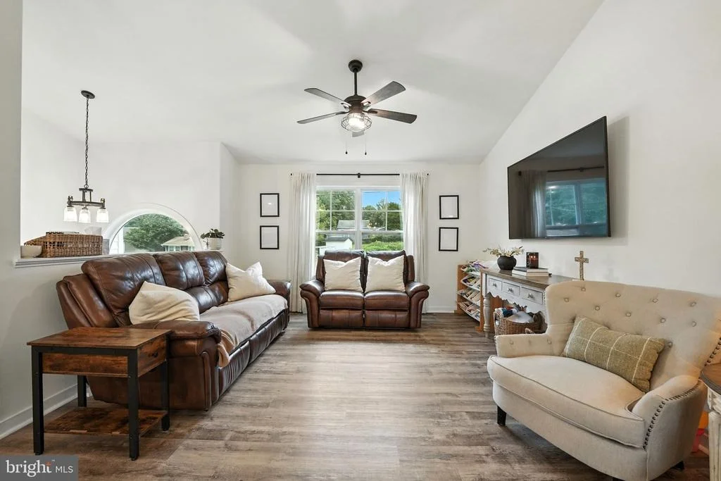 Photo of 16 CRESTVIEW DRIVE