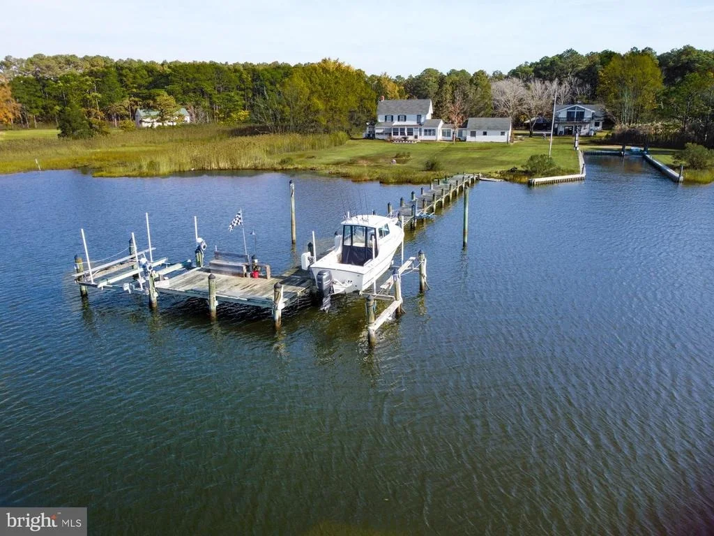Photo of 1308 TOWN POINT ROAD