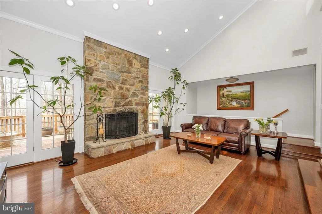 Photo of 10101 LLOYD ROAD
