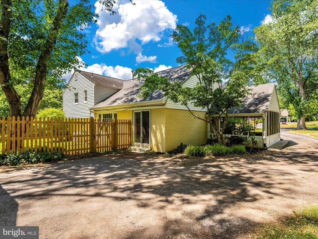 Photo of 13312 LOCKSLEY LANE