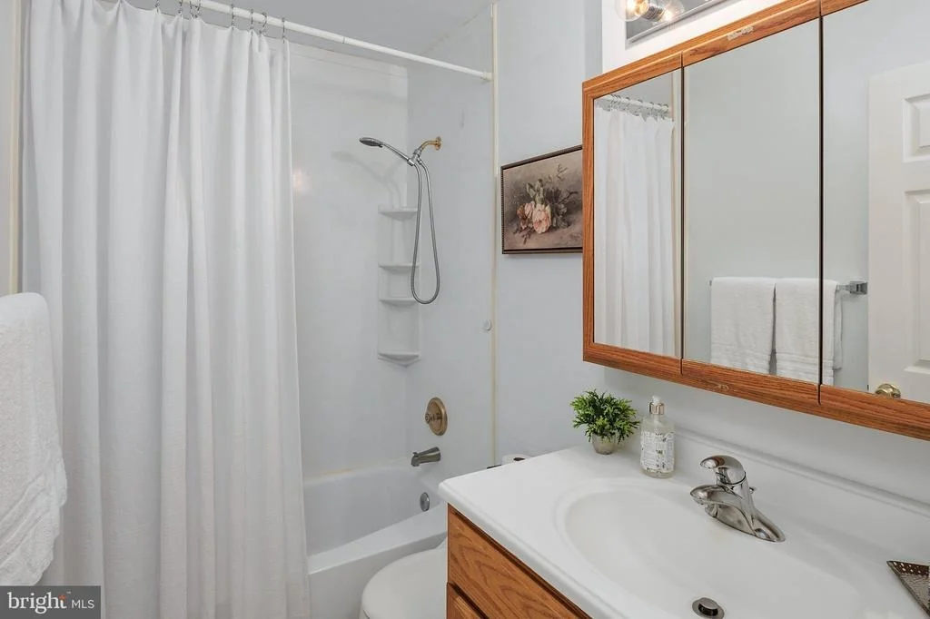 Photo of 1523 MANOR VIEW ROAD