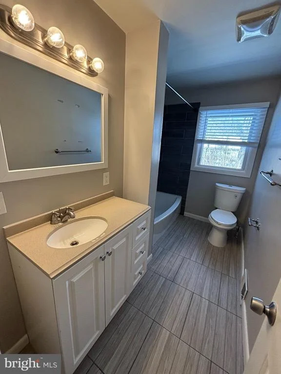 Photo of 102 GINGER AVENUE