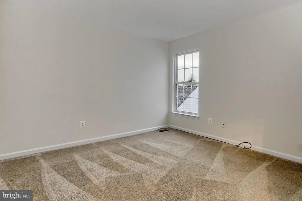 Photo of 6715 SELBOURNE LANE