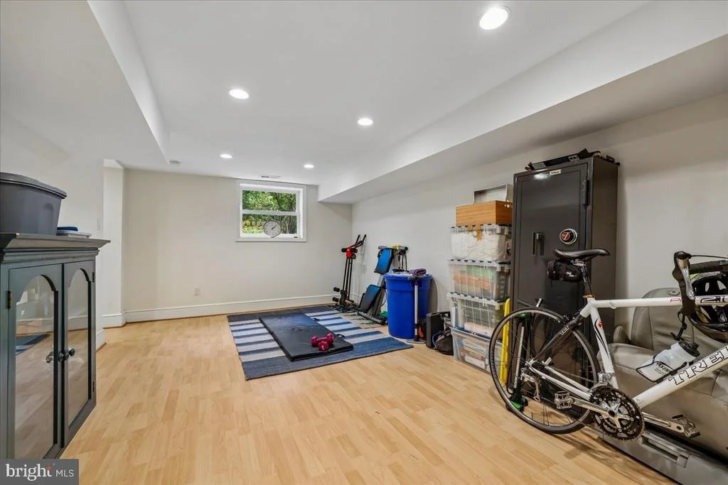 Photo of 1212 WOODSIDE PARKWAY