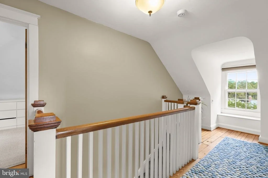Photo of 210 NORTHFIELD PLACE