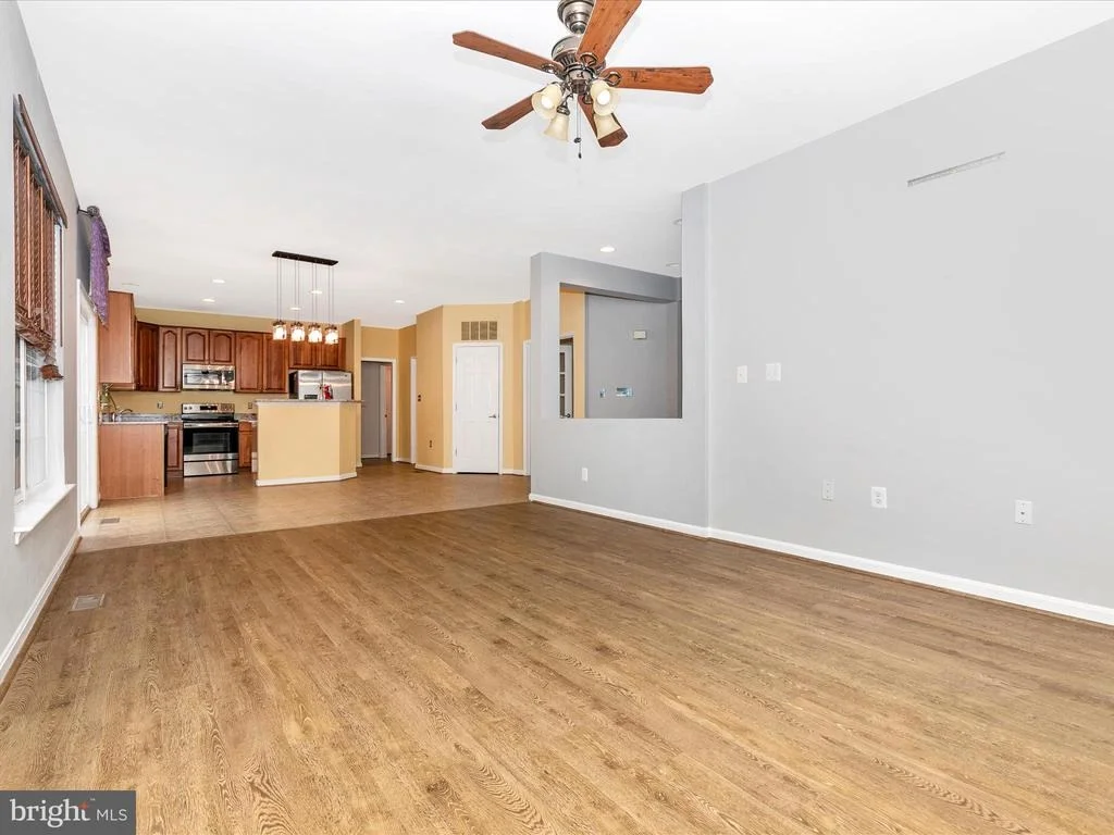Photo of 605 CROSSOVER COURT
