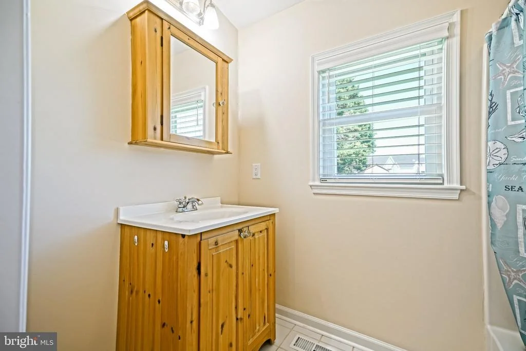 Photo of 24 ARNELL ROAD