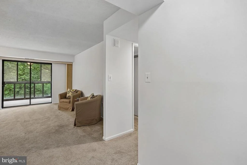 Photo of Unit 4702 at 15100 INTERLACHEN DRIVE