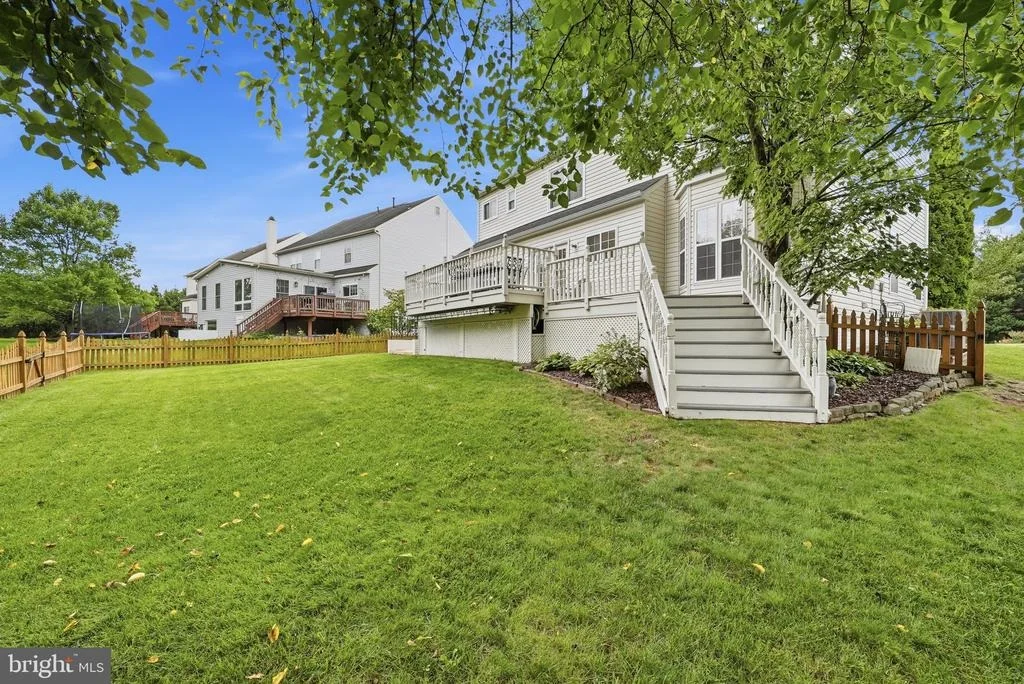 Photo of 44028 TAVERN DRIVE