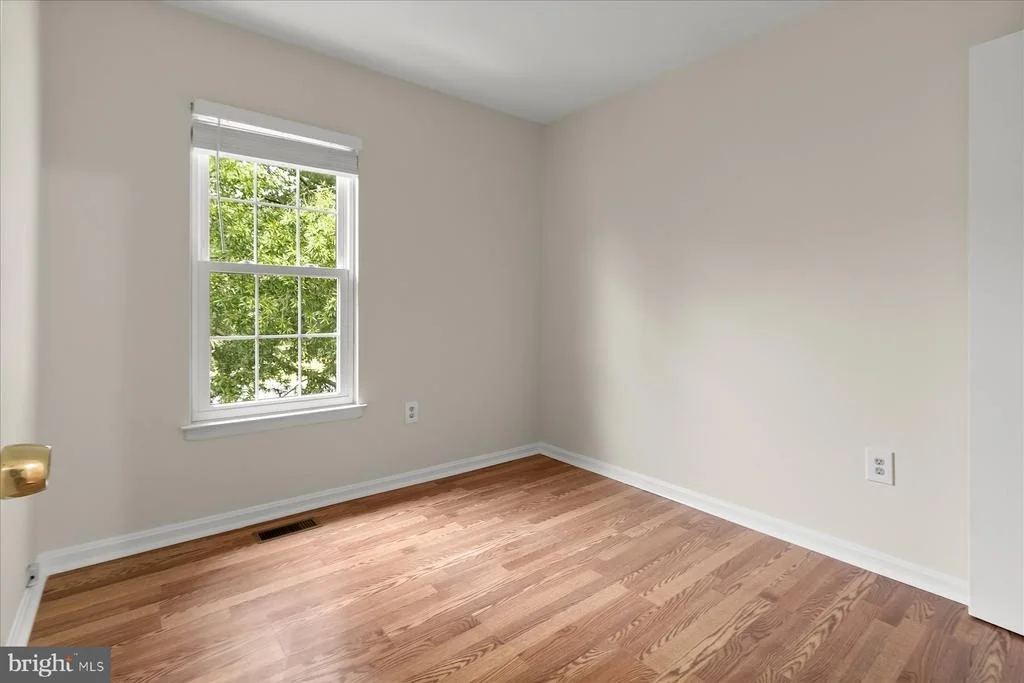 Photo of Unit 191 at 1842 BRONZEGATE BOULEVARD