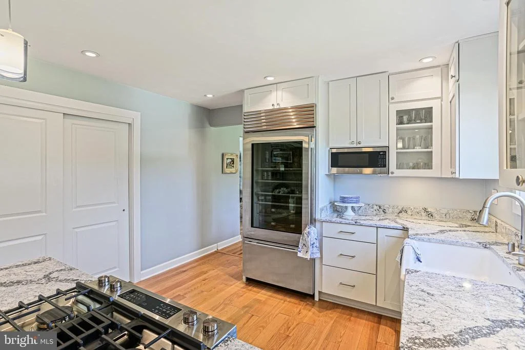 Photo of 8668 FELSVIEW DRIVE