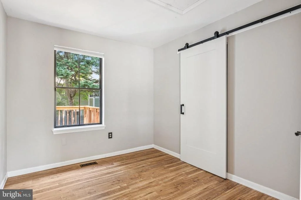Photo of 910 LANGDON COURT