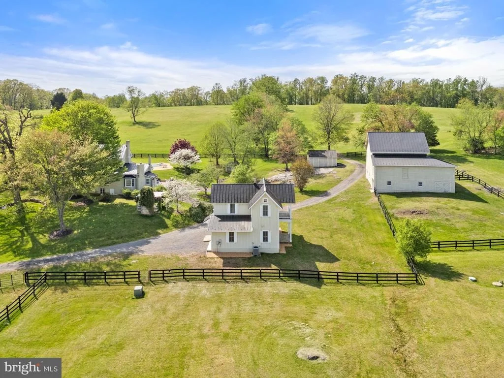 Photo of 6370 & 6378 JOHN BARTON PAYNE ROAD