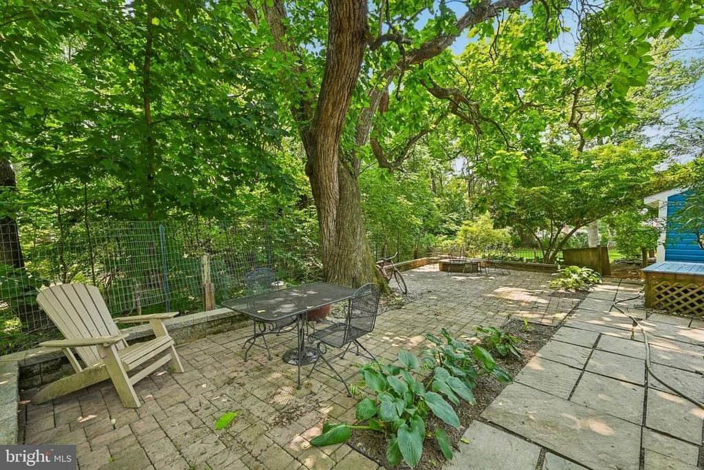 Photo of 20925 CLARKSBURG ROAD