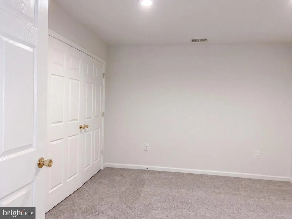 Photo of 542 JONATHAN ROAD