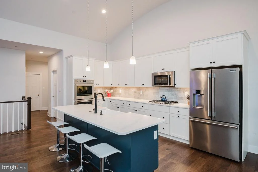 Photo of 2525 EASY STREET