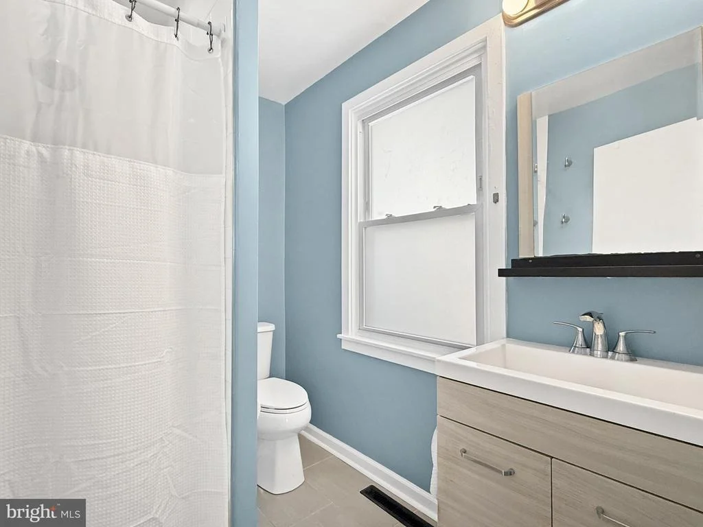 Photo of 1204 PARRISH DRIVE
