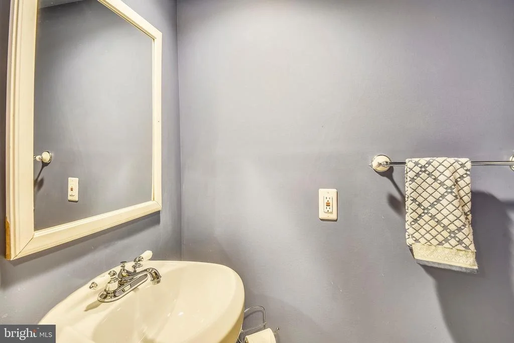 Photo of 9919 MACARTHUR BOULEVARD